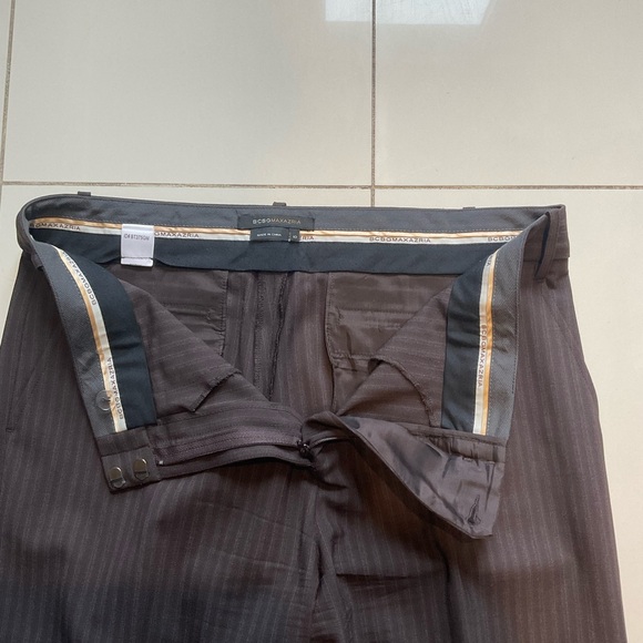 BCBG TWO PIECES JACKET AND PANTS OUTFITS. - Picture 2 of 7